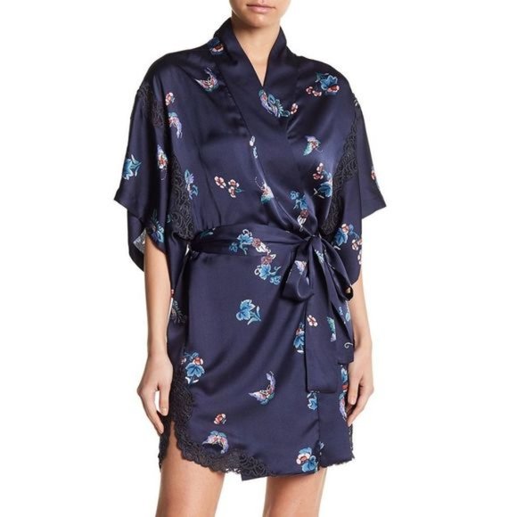 NWT Natori Women's Papillon Floral Lace Trimmed Robe XS $170 - Picture 1 of 2